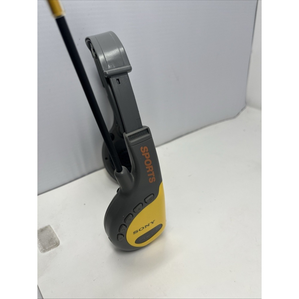 Sony FM/AM Walkman SRF-HM55 Headphones Vintage Yellow Sports Radio Earphones